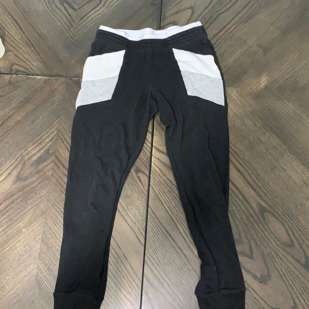 Color black white silver size L for Child